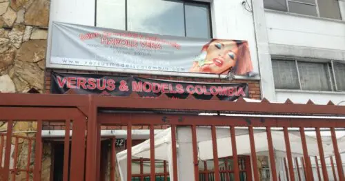 SALON DE MODAS Y PELUQUERIA HAROLD VERA BOGOTÁ SALON DE MODAS Y PELUQUERIA HAROLD VERA BOGOTÁ